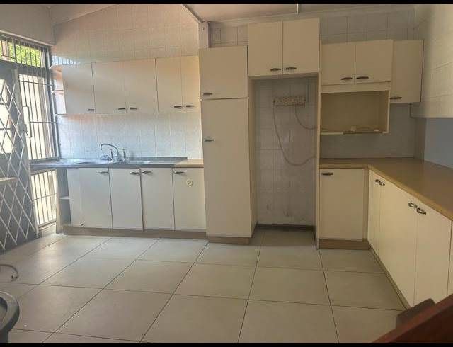 2 BEDROOM DUPLEX FOR SALE IN WOODHAVEN